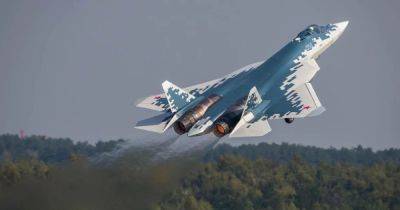 Новое бортовое оборудование и РЭБ: в РФ похвастались модернизацией истребителя Су-57