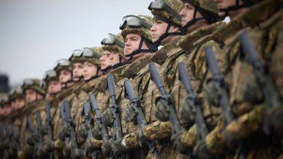 Мобилизация десятков тысяч украинцев за границей: что происходит?