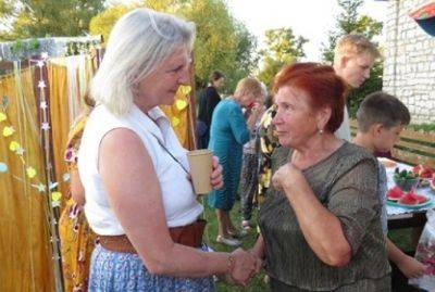 Колишня глава МЗС Австрії, яка танцювала з Путіним, оселилася у селі в РФ - real-vin.com - Украина - Росія