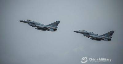 25 самолетов и 5 боевых кораблей: Китай продолжает окружать Тайвань войсками