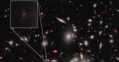 Без эффекта Эйнштейна не нашли бы. Подтверждено существование самой темной галактики во Вселенной (фото)