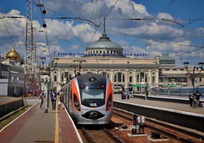 Дефицит билетов на поезда в Украине - в августе Укрзализныця запустит дополнительные рейсы