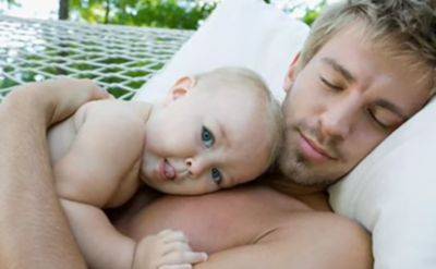 Дети цветы жизни: ученые заявили, что позднее отцовство опасно для мужчин