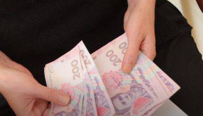Неплохая помощь: украинцам, которые остались без работы, начали выплачивать по 6700 гривен