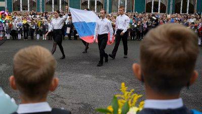 Пропаганда в российских школах: старшеклассникам будут преподавать историю сквозь призму Кремля