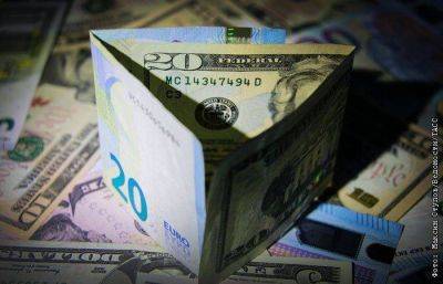 Доллар и евро подорожали на "Мосбирже" на 6,5 копейки
