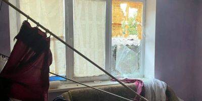 Возле Кривого Рога сбили 11 дронов. После ракетного удара был пожар, повреждены дома — фото