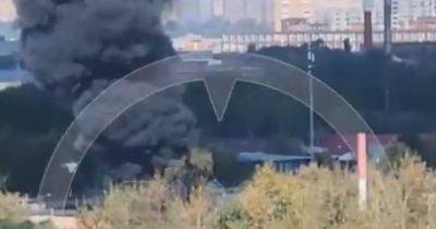 Пылало и дымило: в РФ произошли пожары в 30 км от Кремля и в Краснодаре (видео)