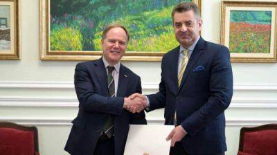 В Украине начинает работу новый посол Британии
