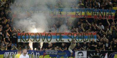 «Бессарабия — это Румыния». Отборочный матч Евро-2024 остановили из-за политических лозунгов — видео