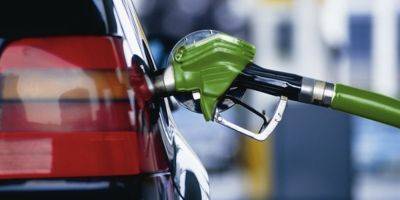 Бензин и дизель на автозаправках снова подорожают: сколько придется заплатить за литр топлива