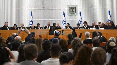 Израиль: Верховный суд рассматривает апелляции к принятому Кнессетом законопроекту судебной реформы