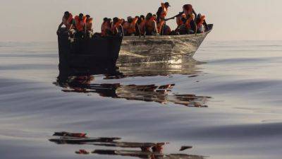 На Лампедузе за сутки высадились шесть тысяч нелегалов