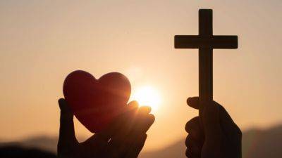 Молитвы на Воздвижение Креста - как молиться 14 сентября об исцелении от болезней и защите от врагов