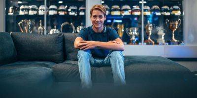 Гордость. Впервые к команде Формулы-1 присоединился 14-летний украинец