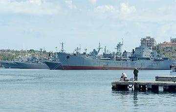 Силы обороны Украины нанесли удар по двум кораблям РФ в Черном море