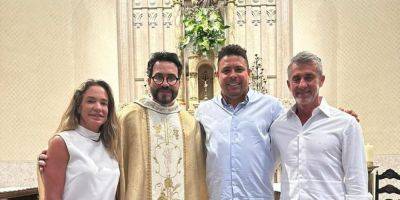 «Чувствую себя как Божье дитя». Легендарный Роналдо крестился в 46 лет — фото