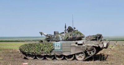 Не помог даже мангал: на Донбассе FPV-дрон разделался с вражеским танком Т-72Б3 (видео)