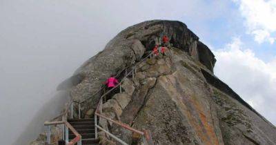 За мгновение до удара молнии: подростки получили жуткое фото на верхушке горы (фото)