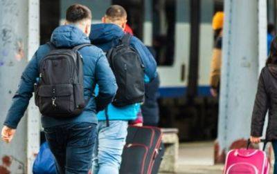 СМИ идентифицировали более 2200 сбежавших за границу мужчин