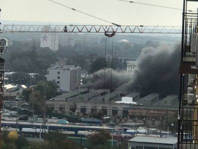 В России масштабный пожар на территории бывшего подшипникового завода