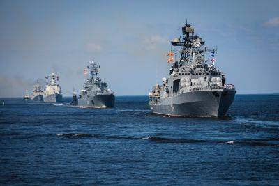 Украинские морские дроны продолжают уничтожать черноморский флот РФ