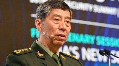 В Китае из поля зрения исчез министр обороны Ли Шанфу. Неофициально это связывают с коррупцией
