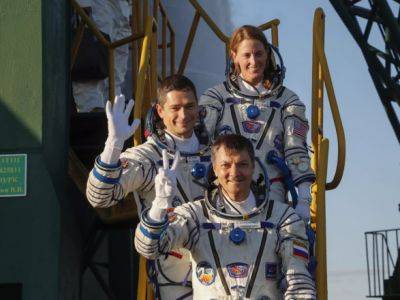 Двое россиян и американка прибыли на Международную космическую станцию