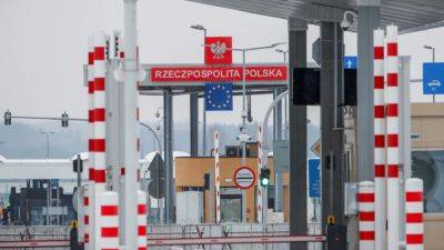 Польша перестанет пускать автомобили с российскими номерами