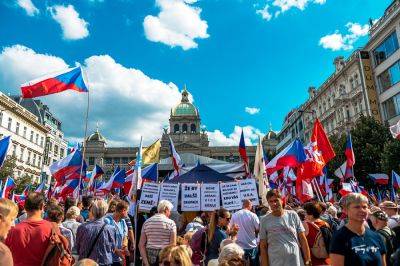 В Праге на антиправительственный митинг вышли тысячи человек