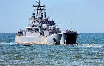 Россия перебросила три больших десантных корабля из Черного моря в Азовское