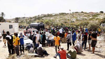 Жители Лампедузы протестуют против приёма мигрантов