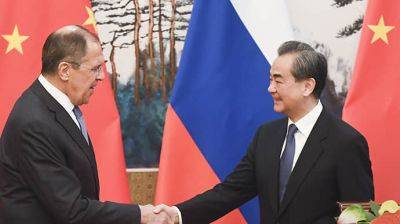 Глава МИД Китая едет в Россию после консультаций с США относительно Украины