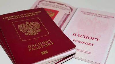 Латвия вскоре попросит тысячи россиян покинуть страну