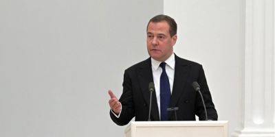 РосСМИ сообщили, что Медведев якобы приехал на оккупированную часть Донецкой области