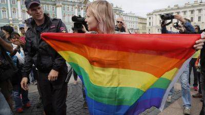 Российское ЛГБТК+ сообщество объединяется на фоне репрессий со стороны властей