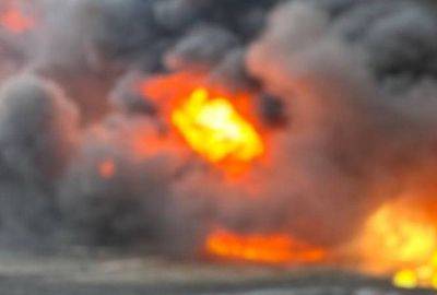Сильный пожар вспыхнул после атаки "Шахедов": люди оказались под завалами