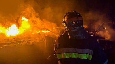 Россия ночью атаковала Львовскую область "Шахедами", есть три попадания, пожары тушат до сих пор &#8722; ОВА