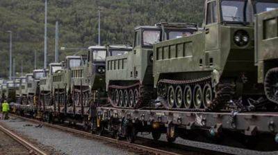 Норвегия планирует передать Украине около 50 гусеничных грузовиков