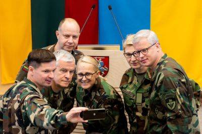 Премьер Литвы о выходе из соглашения по кассетным боеприпасам: простого ответа нет