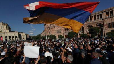 В Ереване проходит акция протеста из-за военной операции Баку в Карабахе