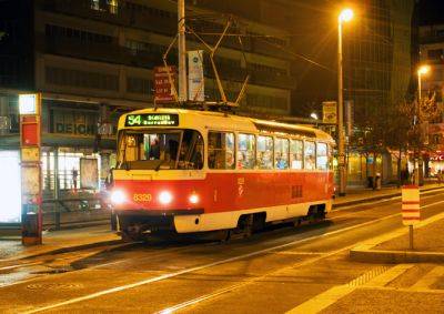 В апреле в Праге изменится нумерация ночных автобусов и трамваев