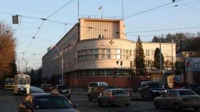Во Львове блогер под стенами СБУ призвал ударить по зданию ракетами