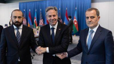 Госсекретарь США призвал президента Азербайджана к миру в Карабахе
