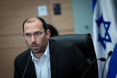Симха Ротман артикулировал новое правило: «Государственные служащие не могут критиковать депутатов Кнессета»