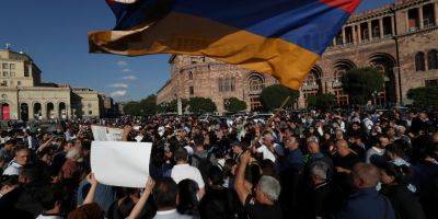 «Ереван больше не при делах». Что происходит в Нагорном Карабахе и возможен ли мир между Арменией и Азербайджаном