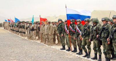 Российский карточный домик рушится. Как конфликт в Карабахе ужимает "русский мир"