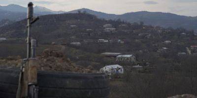 Министерство обороны РФ заявило, что их военнослужащие погибли в результате обстрела в Нагорном Карабахе