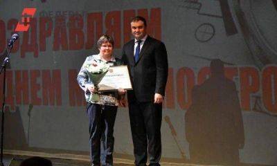 В преддверии Дня машиностроителя Хоценко вручил награды лучшим работникам отрасли