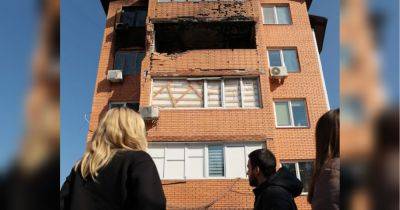 Loboda восстанавливает для семьи из Ирпеня квартиру, разрушенную российским снарядом